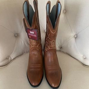 Womens Ariat Boots size 8.5